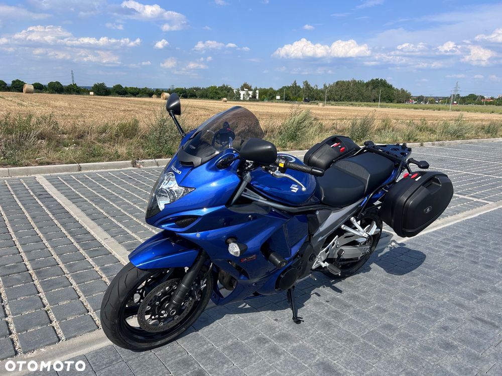 Suzuki GSX - 1