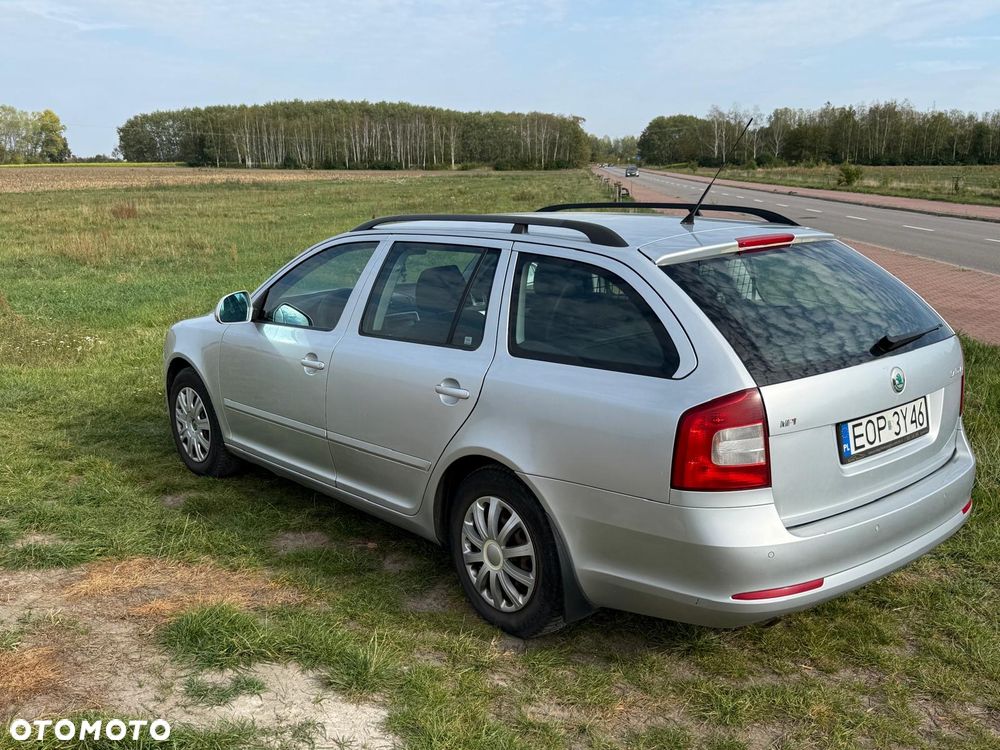 Skoda Octavia 2009 photo 4