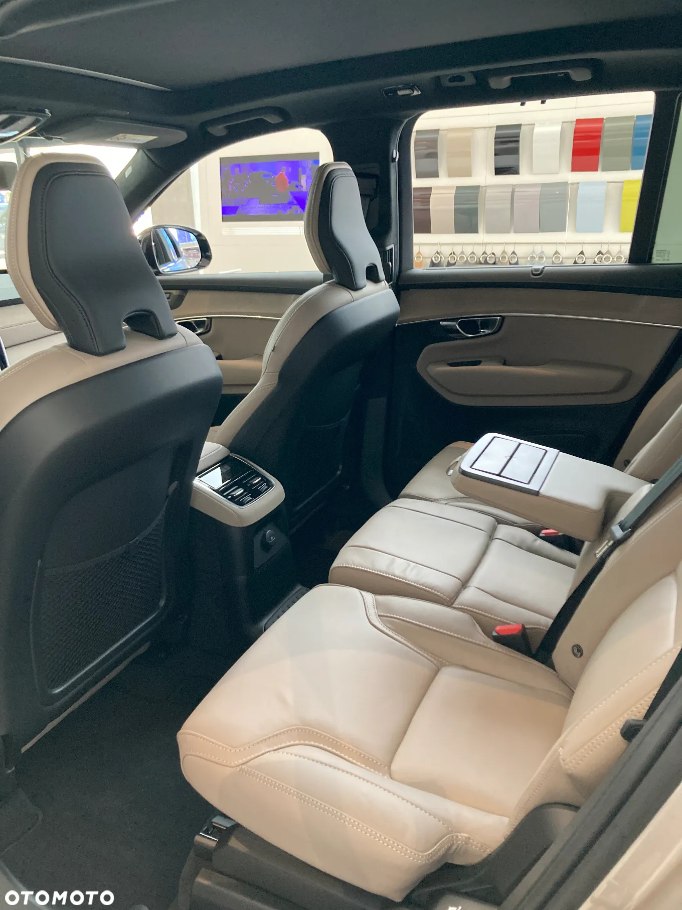 Volvo XC 90 T8 AWD Plug-In Hybrid Ultra Dark 7os - 16