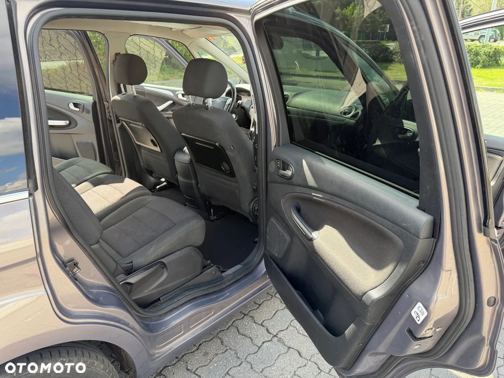 Ford Galaxy - 16