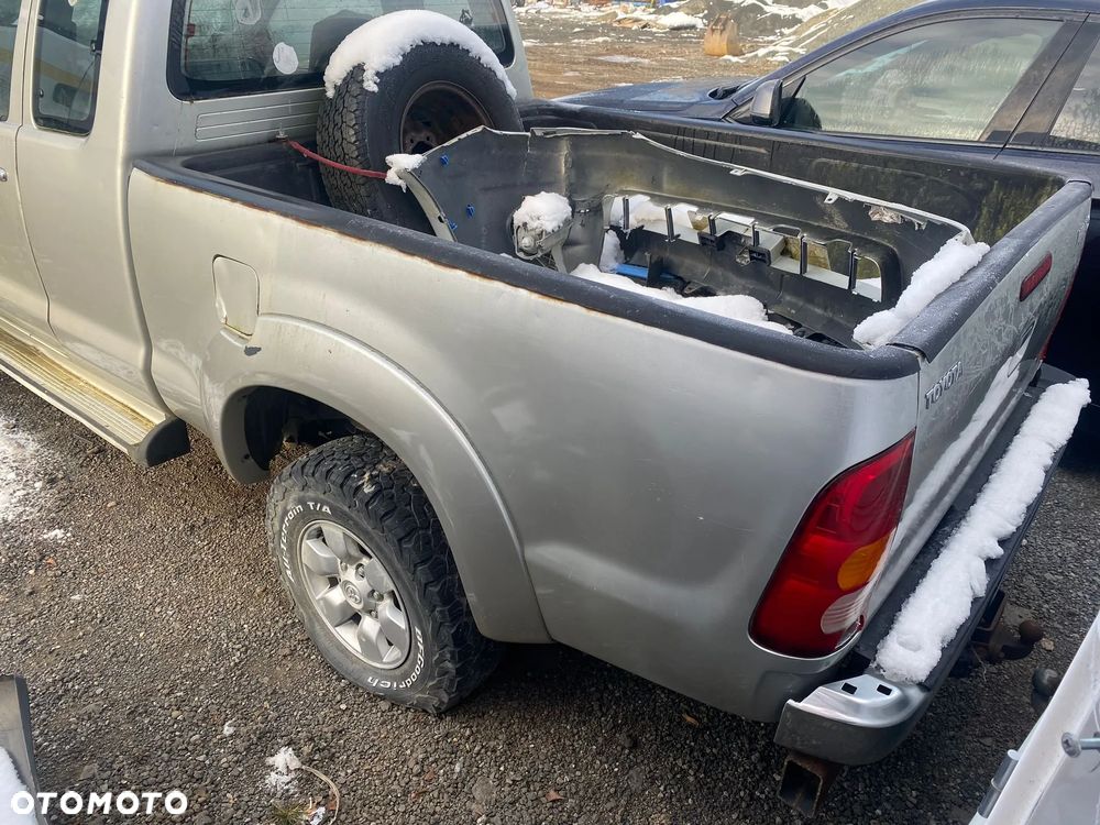 Toyota Hilux 4x4 Extra Cab Sol - 6