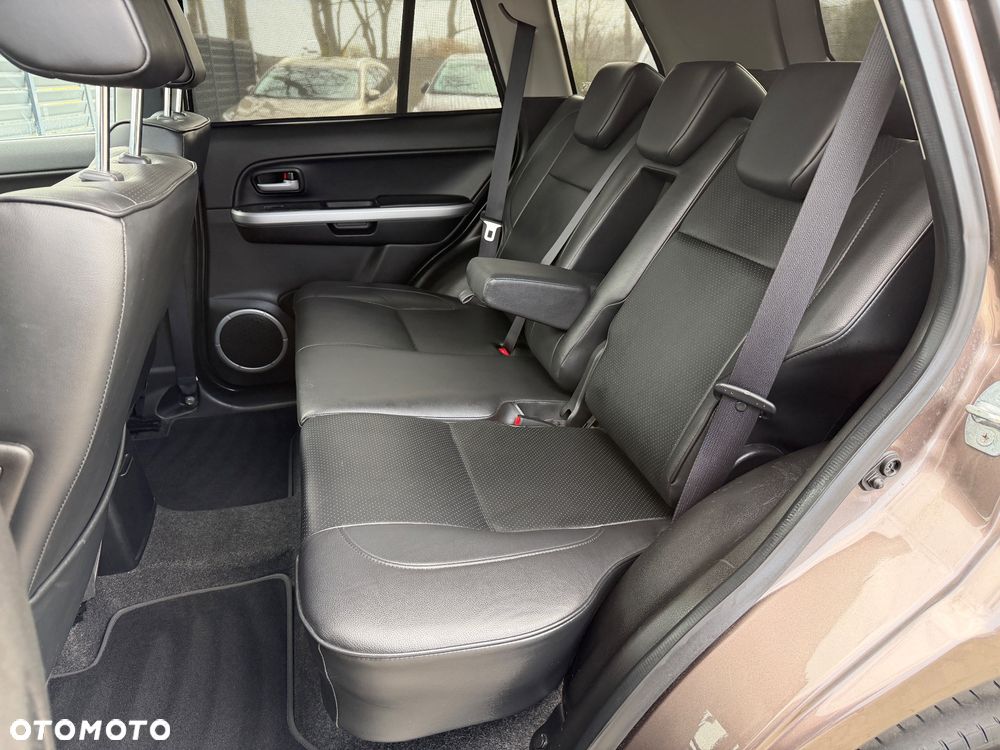 Suzuki Grand Vitara 1.9 DDiS Premium EU5 - 29