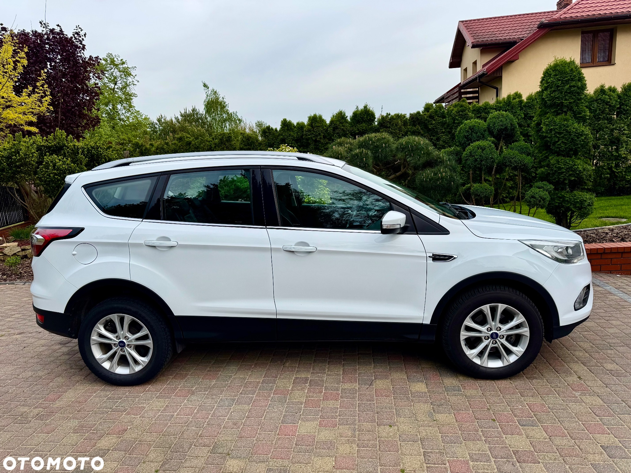 Ford Kuga 1.5 EcoBoost 2x4 Individual - 10