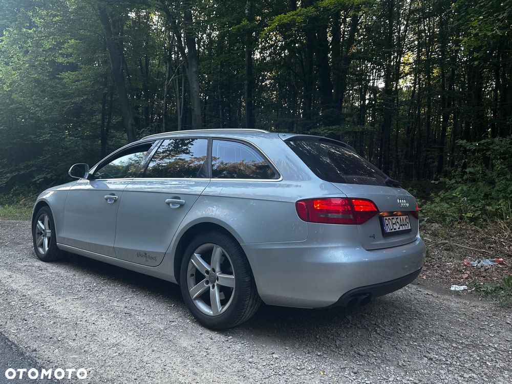 Audi A4 Avant - 4