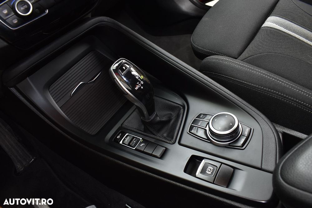 BMW X1 sDrive18d AT - 34