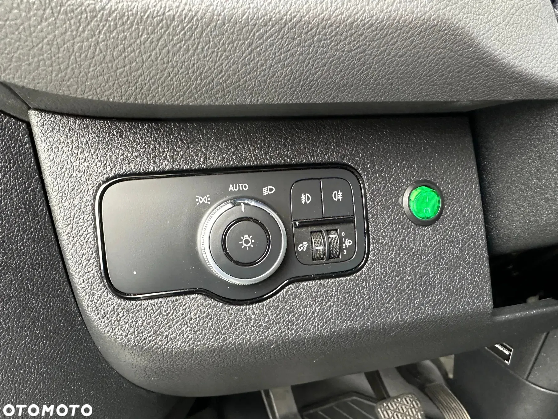 Mercedes-Benz Sprinter - 15