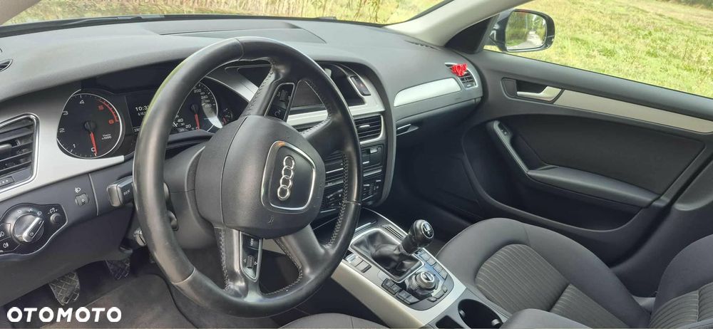 Audi A4 Avant 2.0 TDI DPF - 10