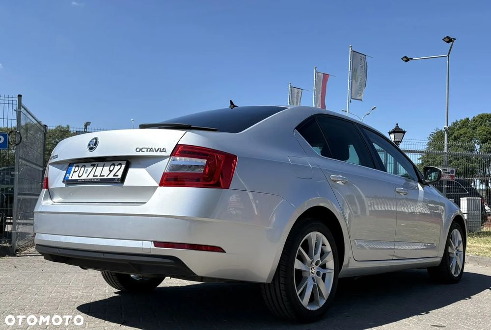 Skoda Octavia 2.0 TDI SCR Style DSG - 8