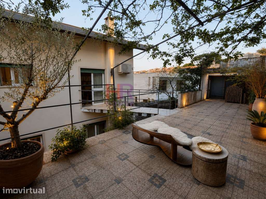 Moradia T4+1 com sótão, piscina aquecida e garagem em Santo António... - Grande imagem: 4/38