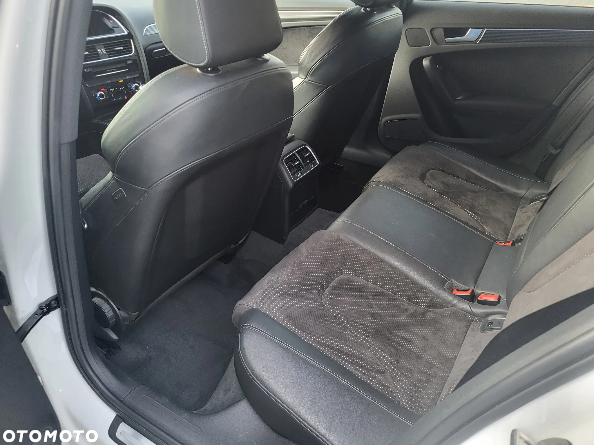 Audi A4 Avant 2.0 TDI DPF clean diesel quattro S line Sportpaket - 11