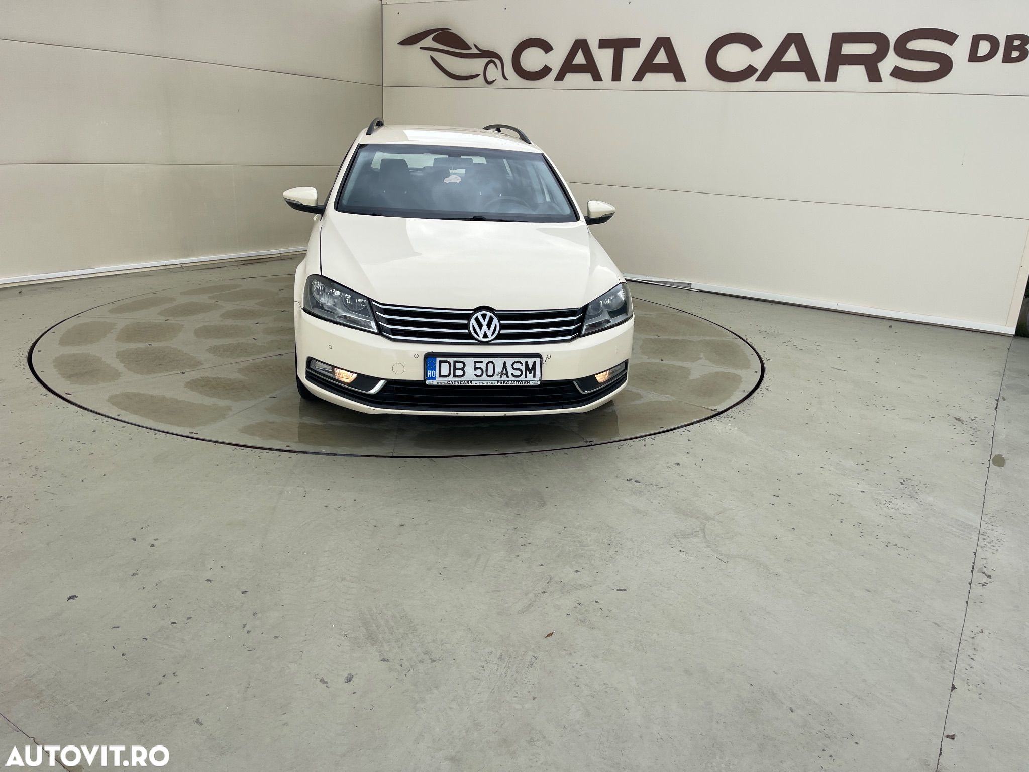 Volkswagen Passat 2.0 TDI BlueMotion Tehnology DSG Trendline - 1