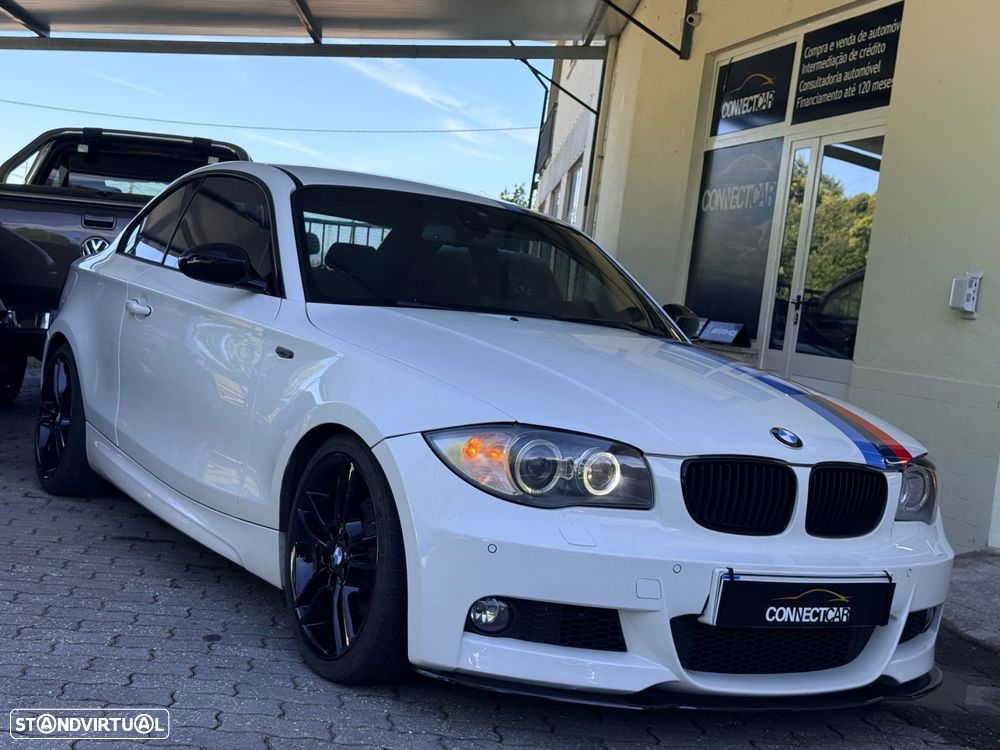 BMW 120 d Aut. Limited Edition Lifestyle c/ M Sport Pack - 11