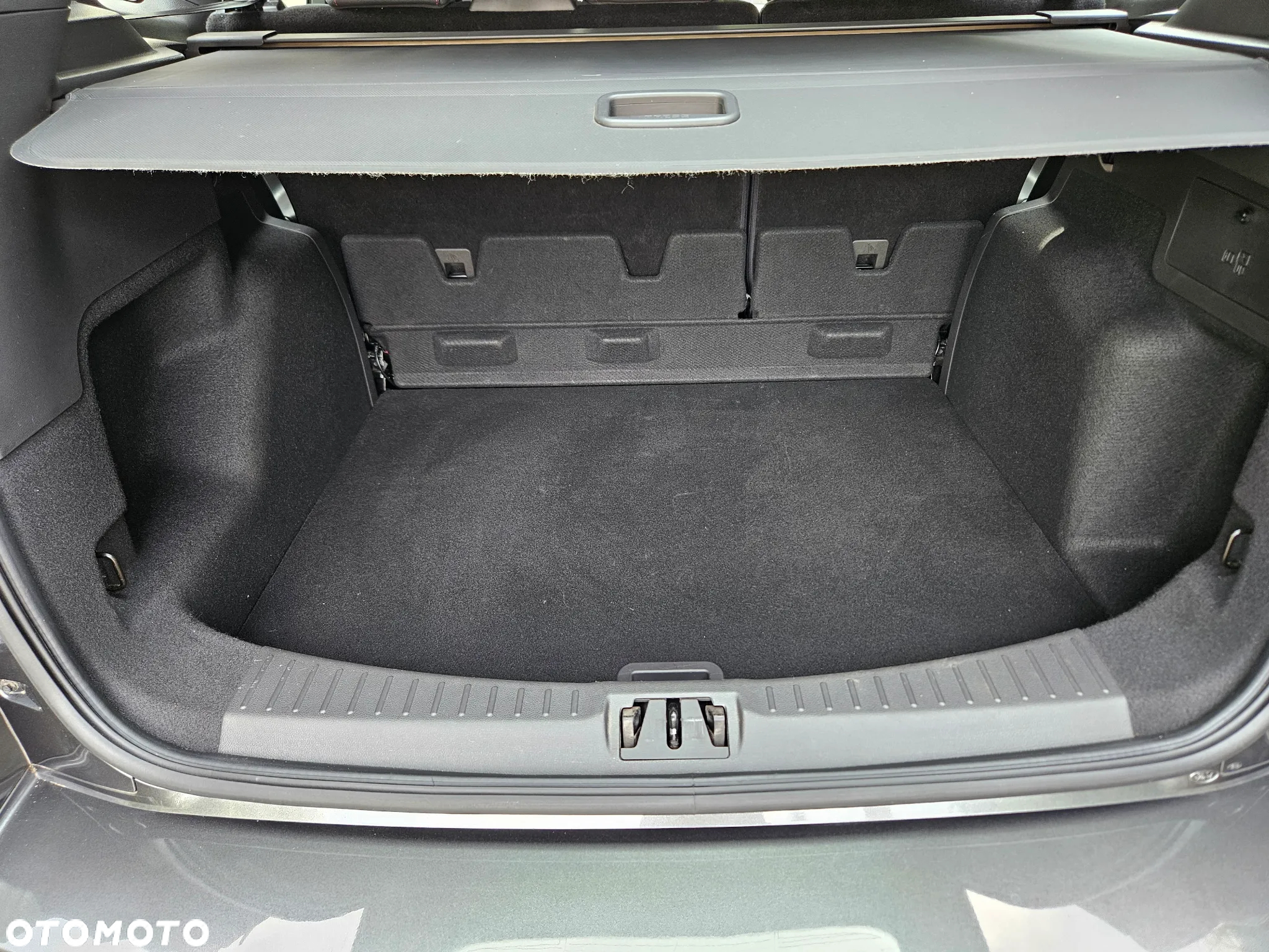 Ford Kuga 1.5 EcoBoost 2x4 ST-Line - 9