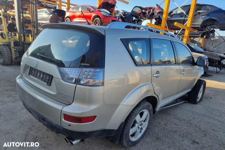Fata de portiera stanga fata Mitsubishi Outlander 2  [din 2005 pana - 4