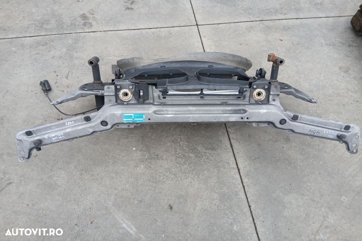 Trager / Calandru 8211467 8268371 8220579 8211467 8268371 8220579 BMW - 2