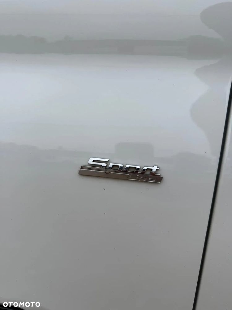 BMW Seria 5 520d Sport Line - 6