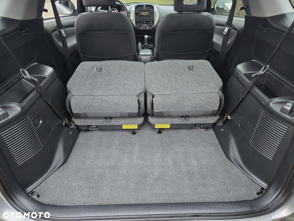 Toyota RAV4 D-4D 4x4 Edition - 14