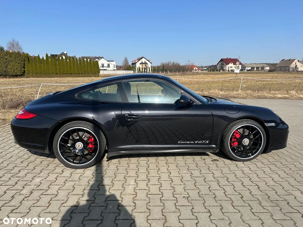 Porsche 911 Carrera 4 GTS PDK - 16