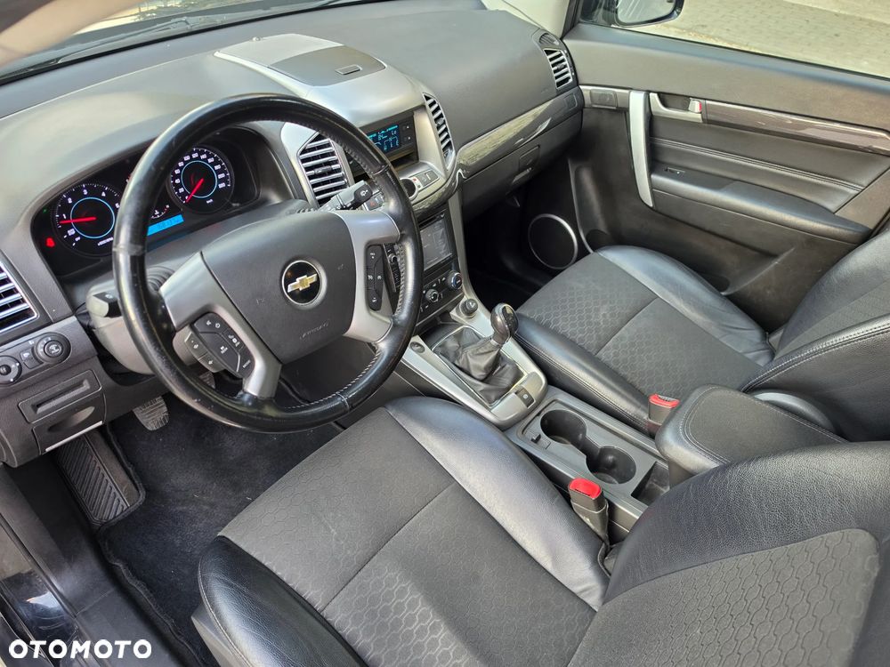 Chevrolet Captiva 2.2 2WD Travel Edition - 25