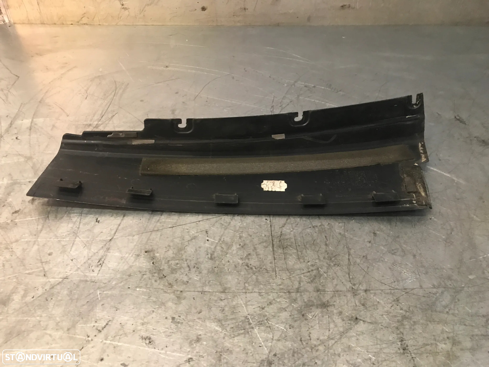 ACABAMENTO EXTERIOR PILAR PORTA SEAT IBIZA 6L - ESQUERDO  6L3853317 / - 2
