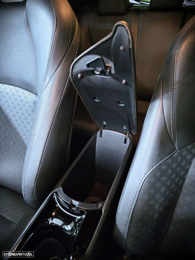 Toyota C-HR 1.8 HSD Lounge - 32