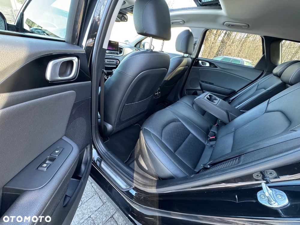 Kia Ceed 1.6 GDI PHEV Business Line DCT - 33