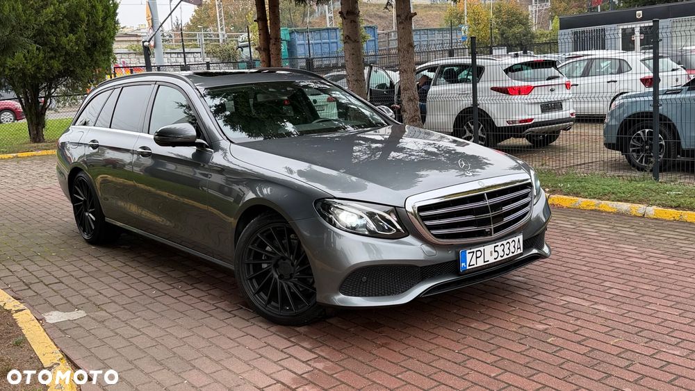 Mercedes-Benz Klasa E 200 CGI BlueEFFICIENCY Automatik Avantgarde - 9