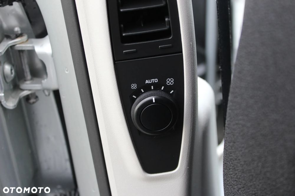 Citroën C4 Picasso 1.6 HDi FAP CoolTech - 18