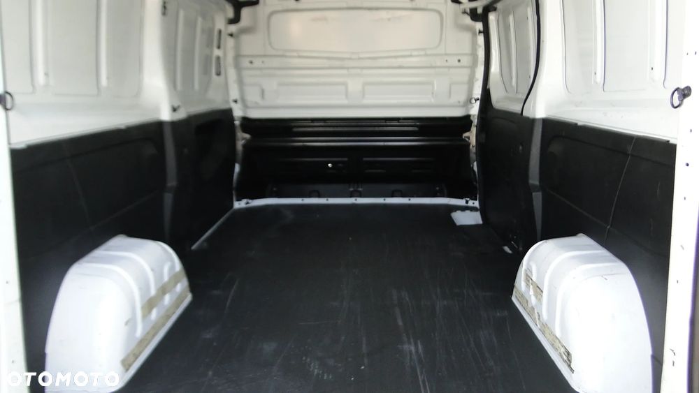 Renault Trafic - 11