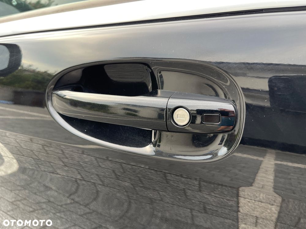 Mercedes-Benz Klasa V 300 d extralang 4Matic 9G-TRONIC Avantgarde Edition - 39