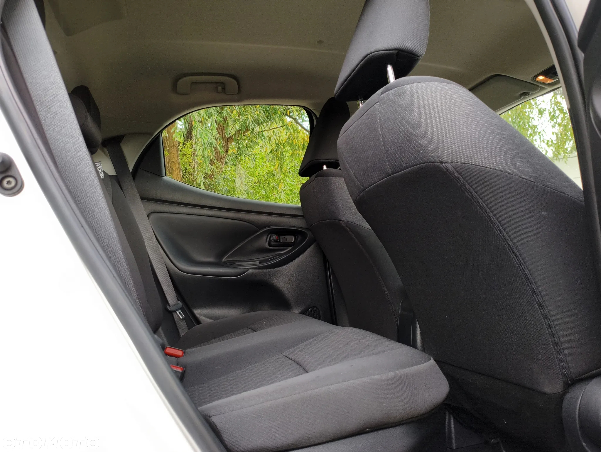 Toyota Yaris Hybrid 1.5 Comfort - 7