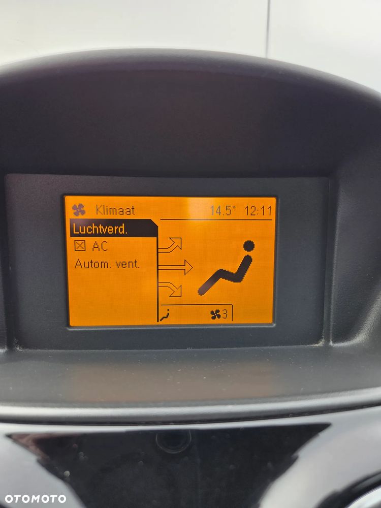 Opel Corsa 1.4 16V Catch me now - 18