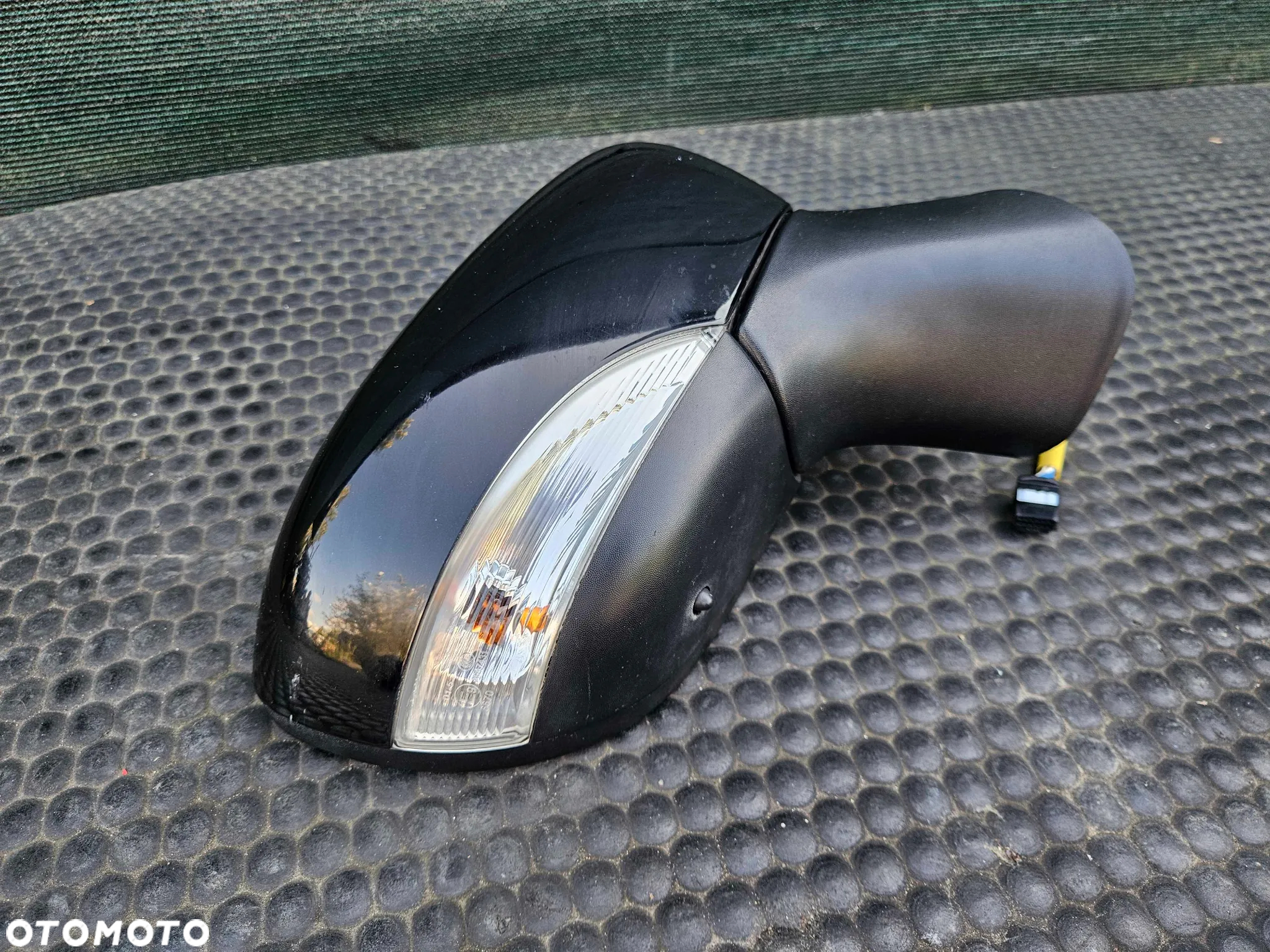 Lusterko Lusterka Zewnetrzne EUROPA Lewe 9pin Prawe 11pin Czarne Renault Captur I 1 - 22