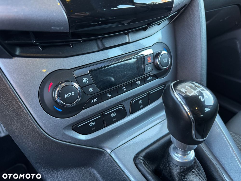 Ford Focus 1.6 EcoBoost Titanium - 13