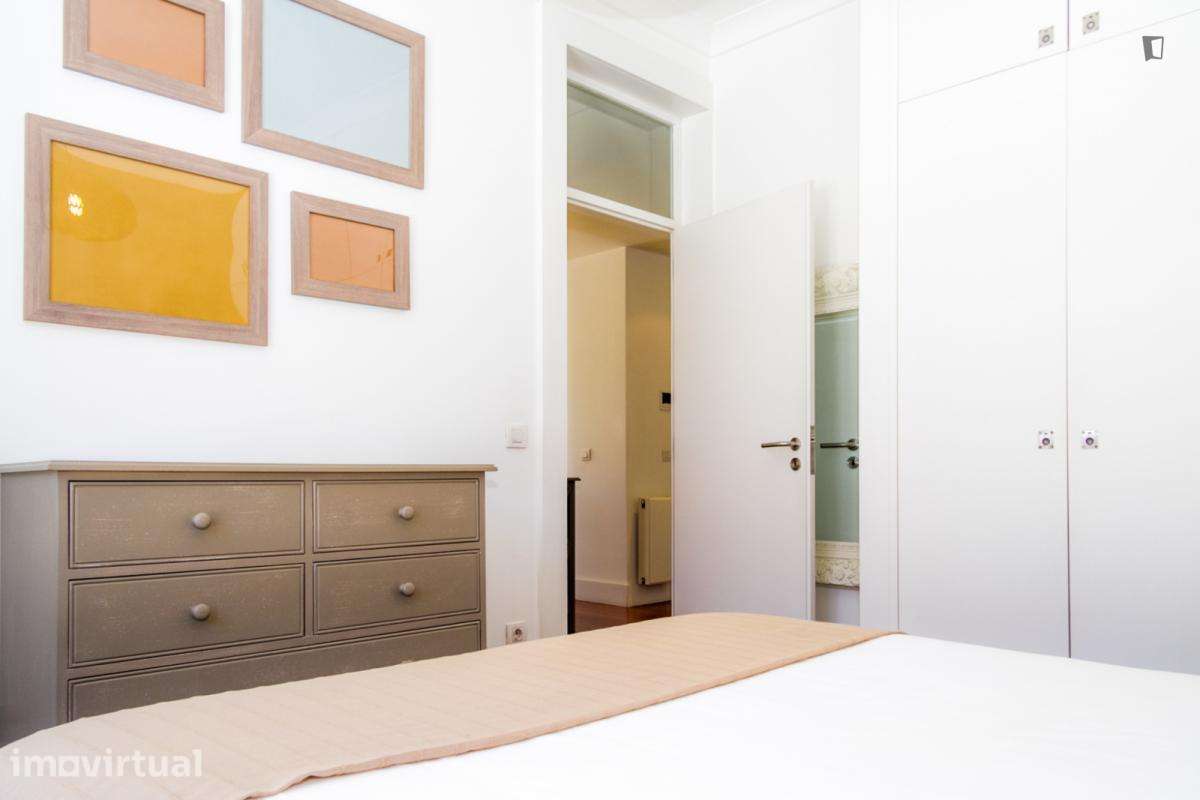 Apartamento com 1 quartos - localizado em São Nicolau Porto - Grande imagem: 3/23
