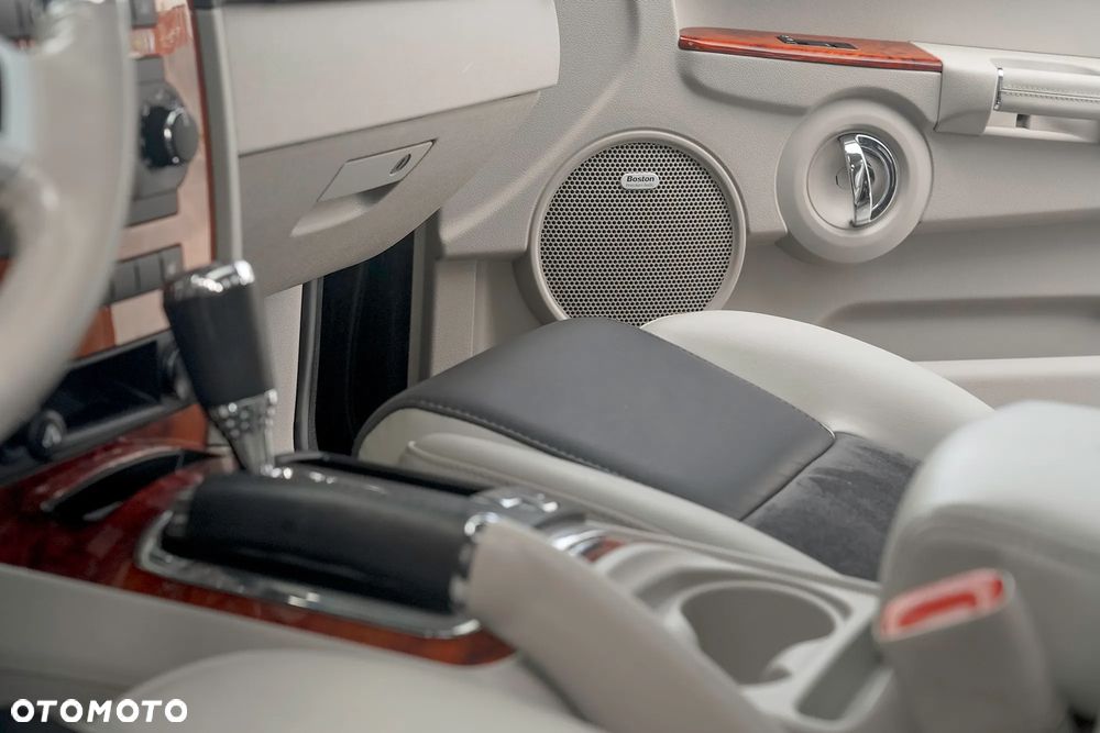 Jeep Commander 3.0 CRD DPF Automatik Overland - 29