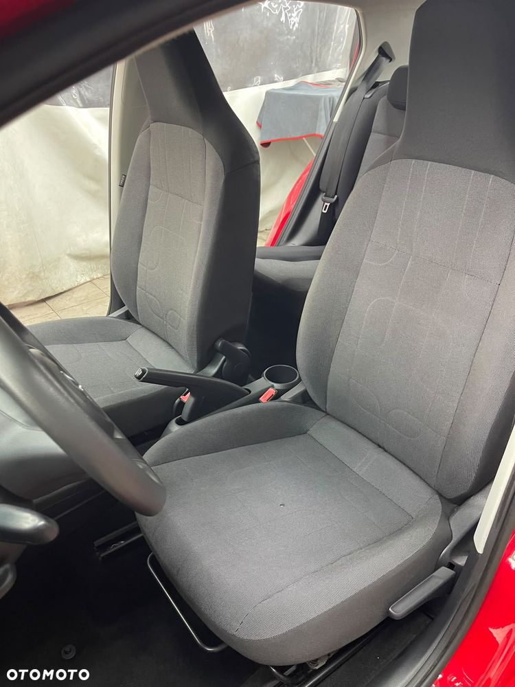 Volkswagen up! Standard - 24