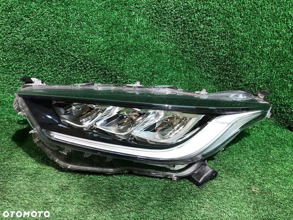 REFLEKTOR LEWY TOYOTA YARIS IV FULL LED - 1