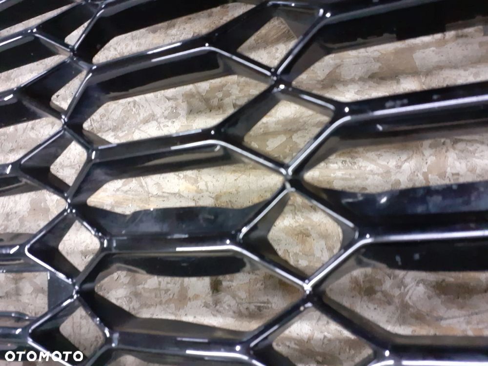 GRILL ATRAPA AUDI RS5 RS7 4K8 - 9