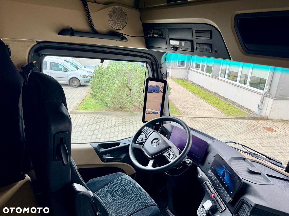 Mercedes-Benz MP5 18480 - 6