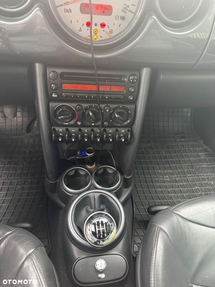 MINI Cooper Standard - 6