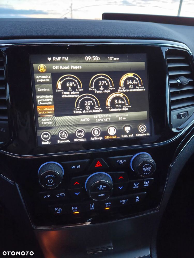 Jeep Grand Cherokee - 11