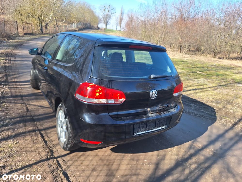 Volkswagen Golf - 2