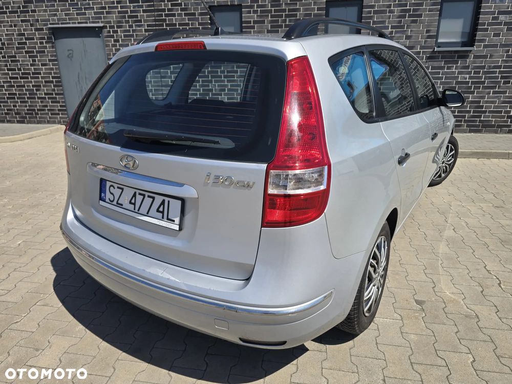 Hyundai i30 i30cw 1.4 Edition Plus - 11