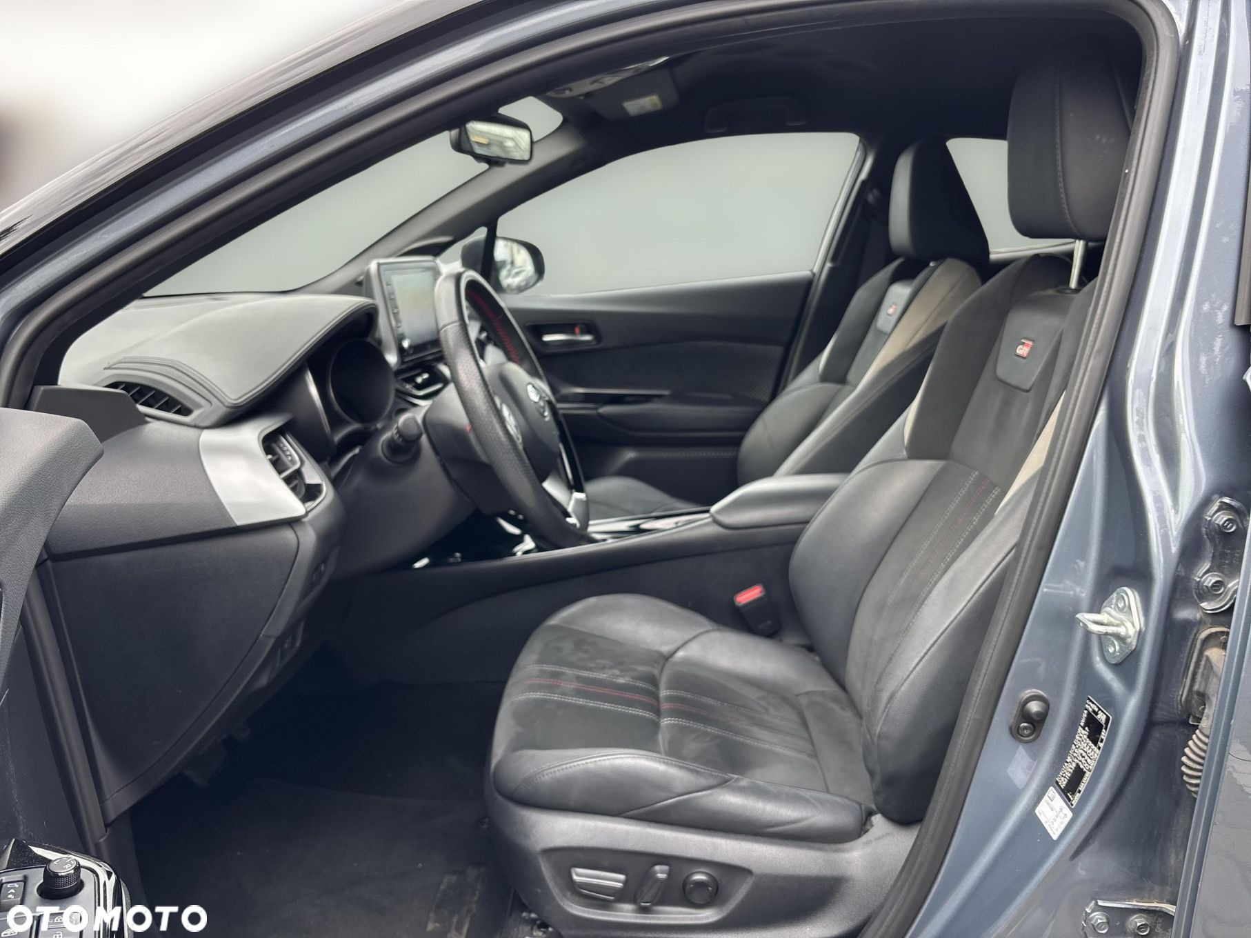 Toyota C-HR 2.0 Hybrid GR Sport - 16