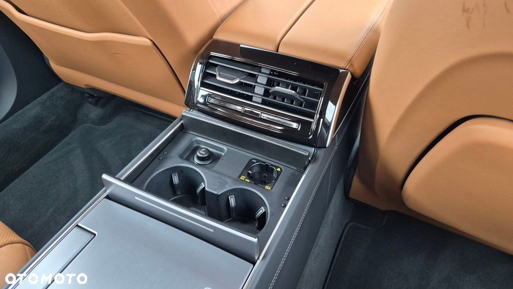 Audi A8 - 15