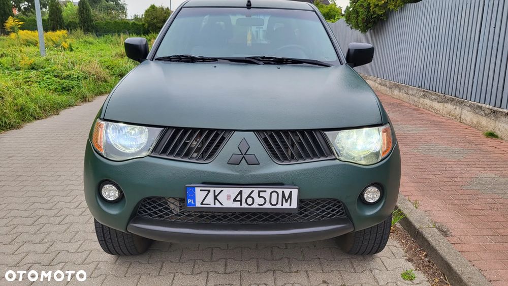 Mitsubishi L200 - 23