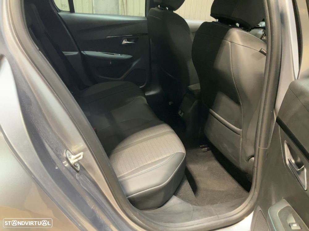 Peugeot 208 PureTech 100 EAT8 Allure Pack - 14