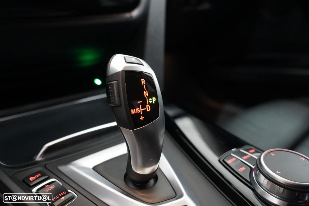 BMW 330 e iPerformance - 21