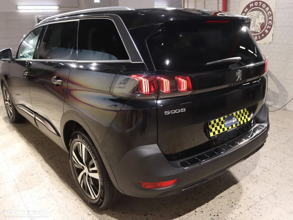 Peugeot 5008 1.5 BlueHDi Allure Pack EAT8 - 36